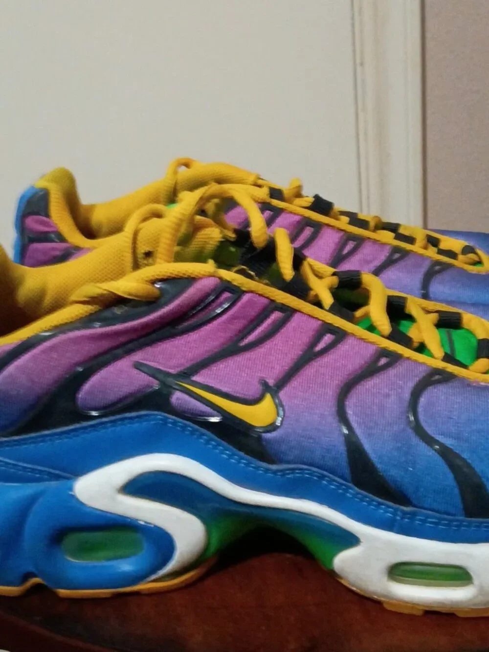 Nike Air Max Plus Shoes Youth Size 6.5Y Multicolor Running Sneakers CU4678-400